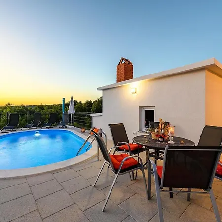 Fuer 6 Personen Ca 120 Qm In Paradiz Bei Labin, Istrien Binnenland Von Istrien Apartment Veli Turini